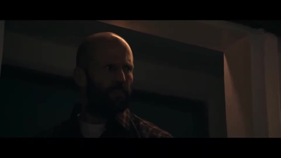 Včelař (Jason Statham,Josh Hutcherson,Jeremy Irons 2024 Thriller Akční Bdrip 1080p ) Cz dabing 2 mp4