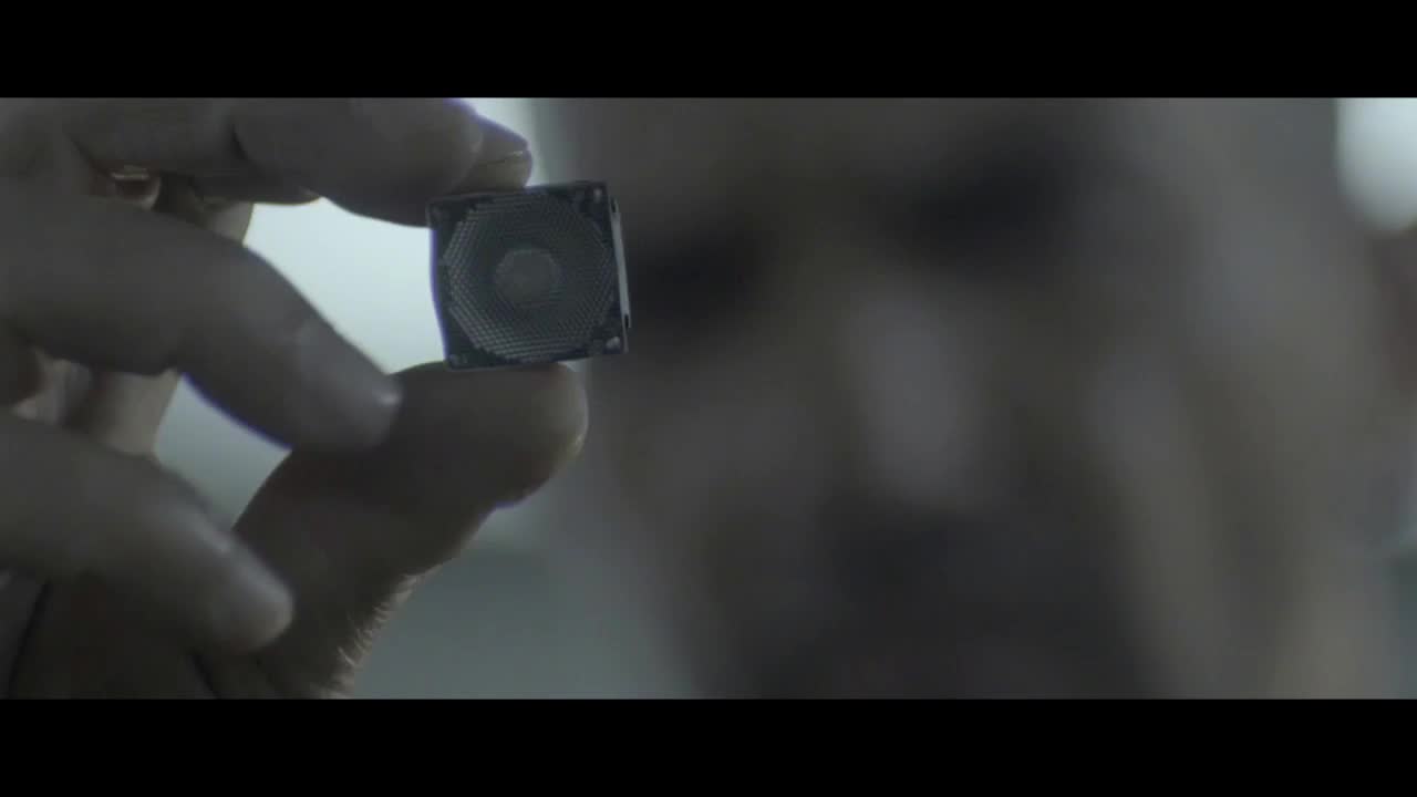 Automata (2014 Scifi thriller) cz dabing avi