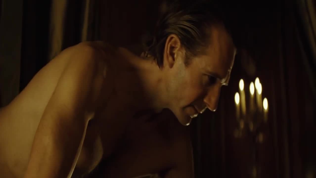 Vévodkyně (Keira Knightley Ralph Fiennes Charlotte Rampling 2008 Drama Historický Romantický Životopisný 1080p ) Cz dabing mkv